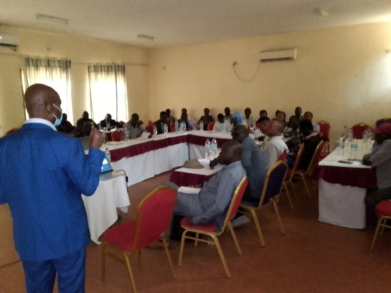 A validation workshop took place in Gambella to assess the threat status and implications of invasive species and land use/land cover change (LULCC) in and around Gambella National Park.